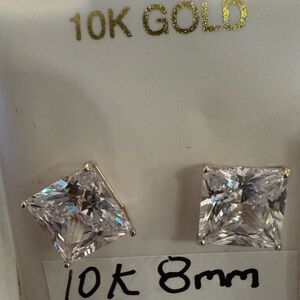 10K Gold Square Stud Earrings 125$ per pair lmk which one u want?